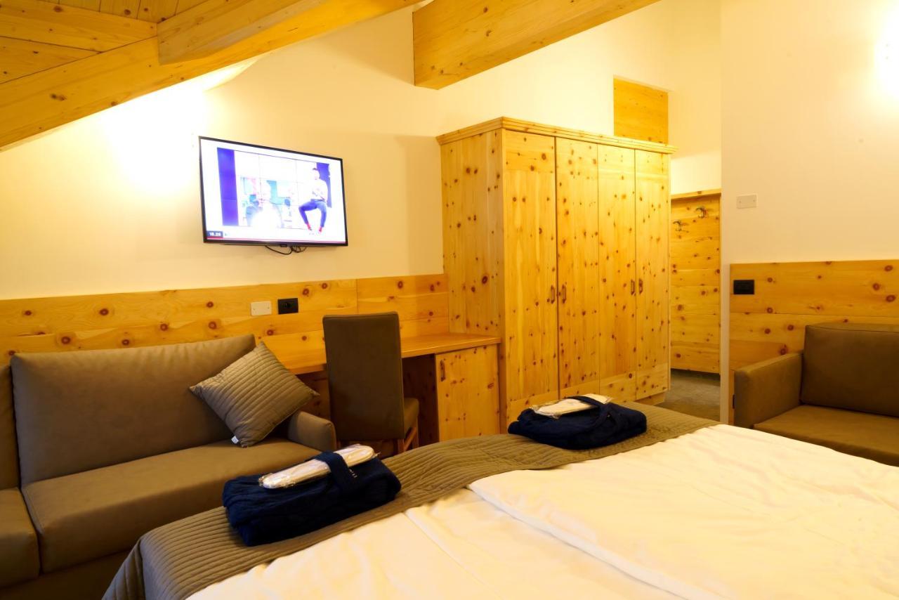Hotel Diamant Park Campitello di Fassa Esterno foto